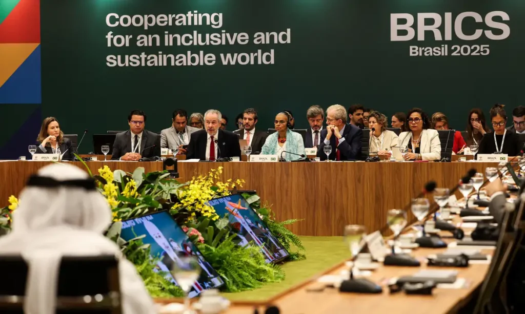 Portal da Produtividade - Membros do BRICS em Brasilia