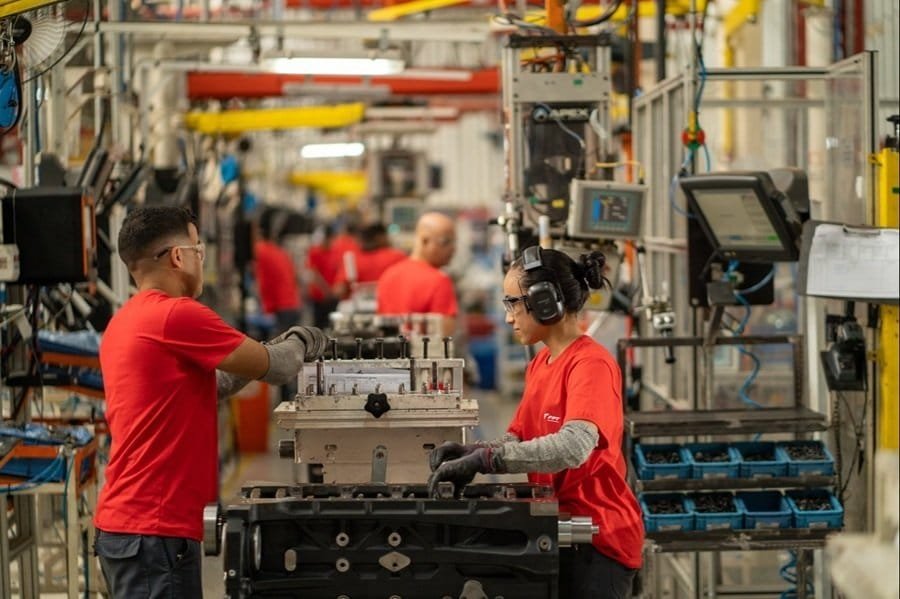Portal da Produtividade - Indústria brasileira tenta ganhar fôlego em 2025 com expectativa modesta de crescimento