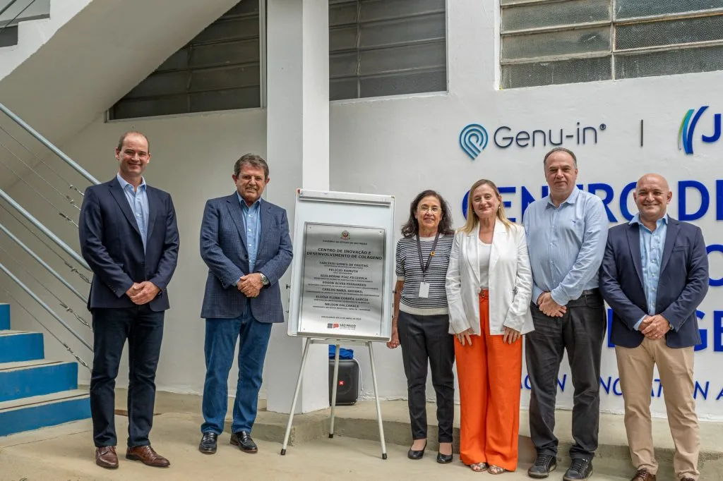 Centro de estudos de colágeno foi inaugurado por Ricardo Gelain, diretor-executivo da Genu-in; Nelson Delcanale, presidente da JBS Novos Negócios; Eloísa Garcia e Gisele Camargo, diretora geral e vice-diretora do Ital; Carlos Nabil Ghobril, coordenador da Apta